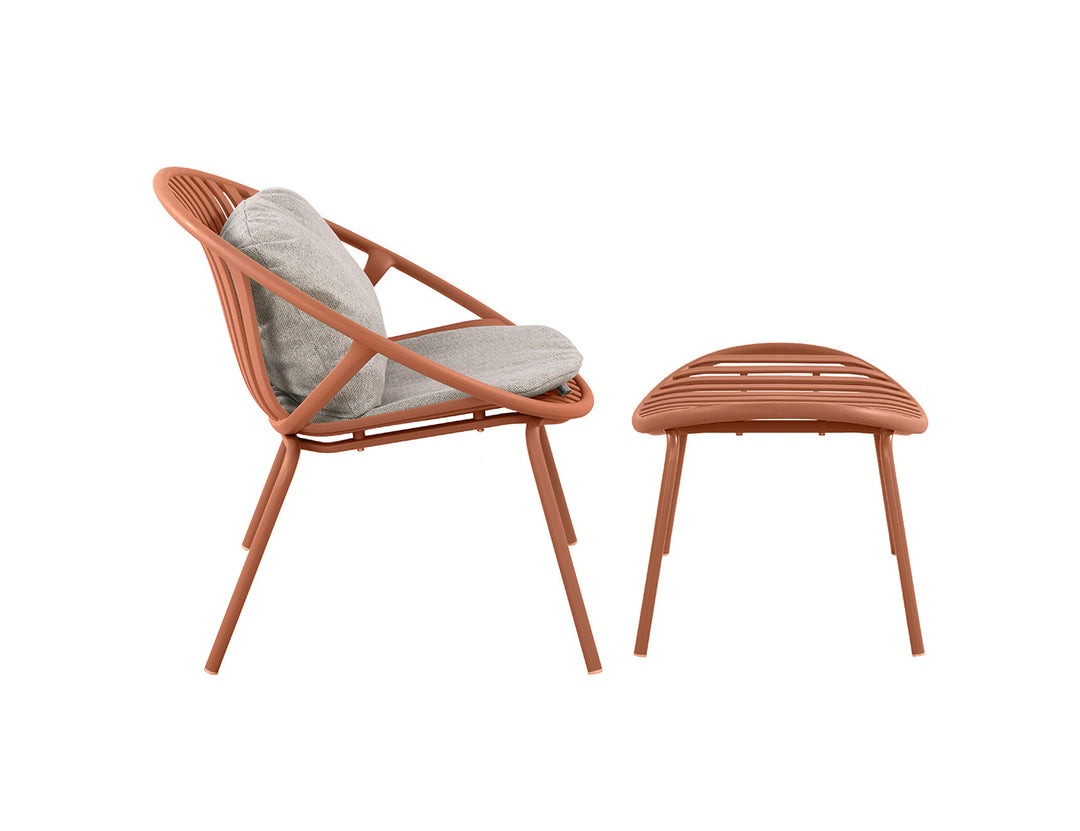 Ample Outdoor Plastic Relaxing Chair
