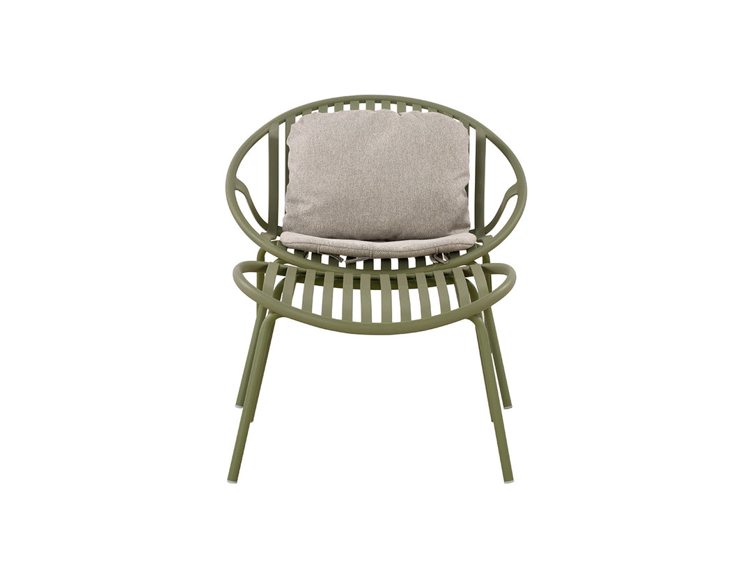 Ample Outdoor Plastic Relaxing Chair