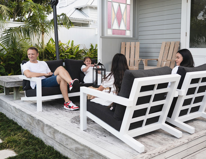 Viana 2.0 Aluminium 2.5 Seater Outdoor Sofa Colour: White