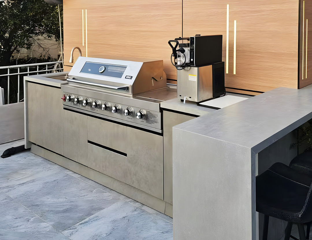 Custom Capricom Outdoor kitchen 1.0