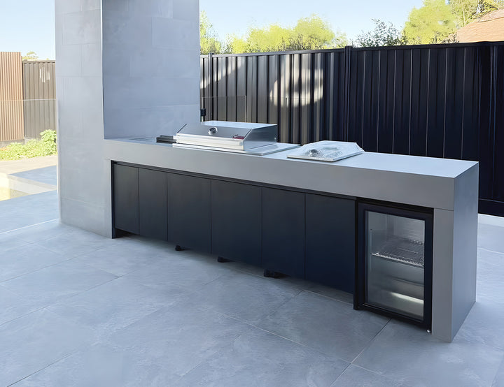 Custom Capricom Outdoor kitchen 1.0