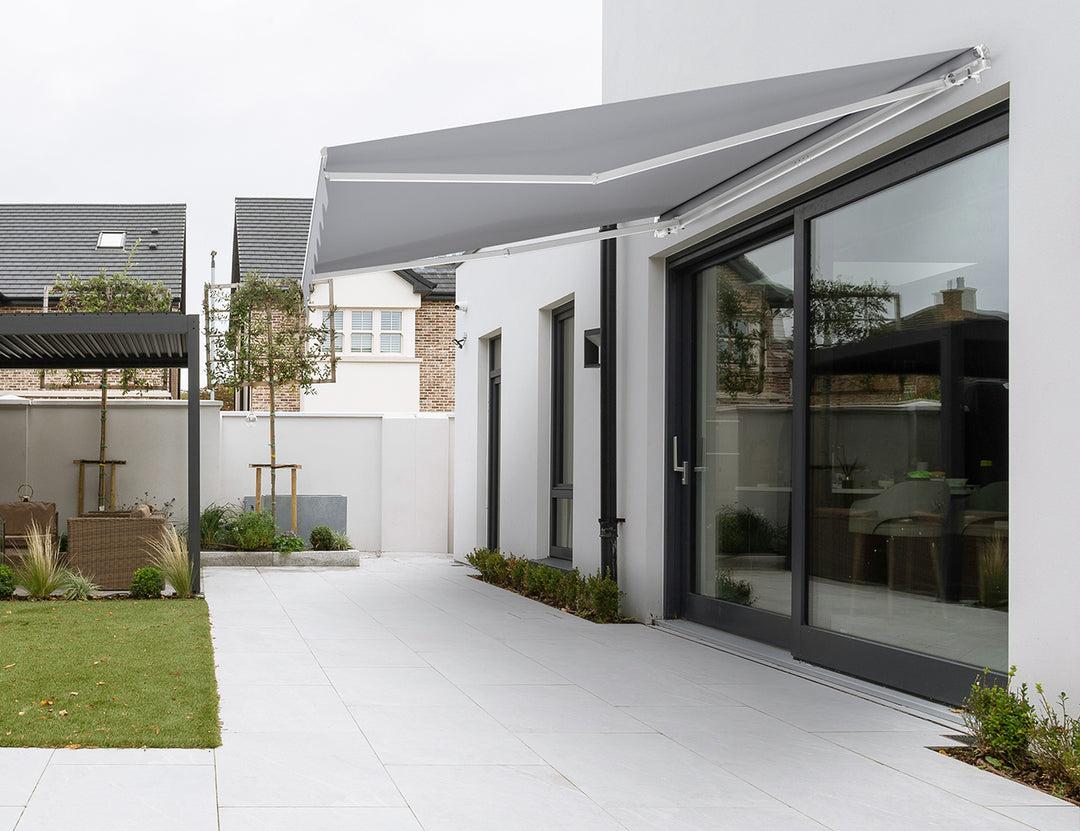 Fuji Manual Retractable Awning(valance removable) Size: 3 x 2.5m Color: Dark Grey