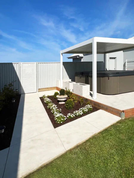 Sharon’s Spa Pergola: Shade, Privacy, and Everyday Comfort