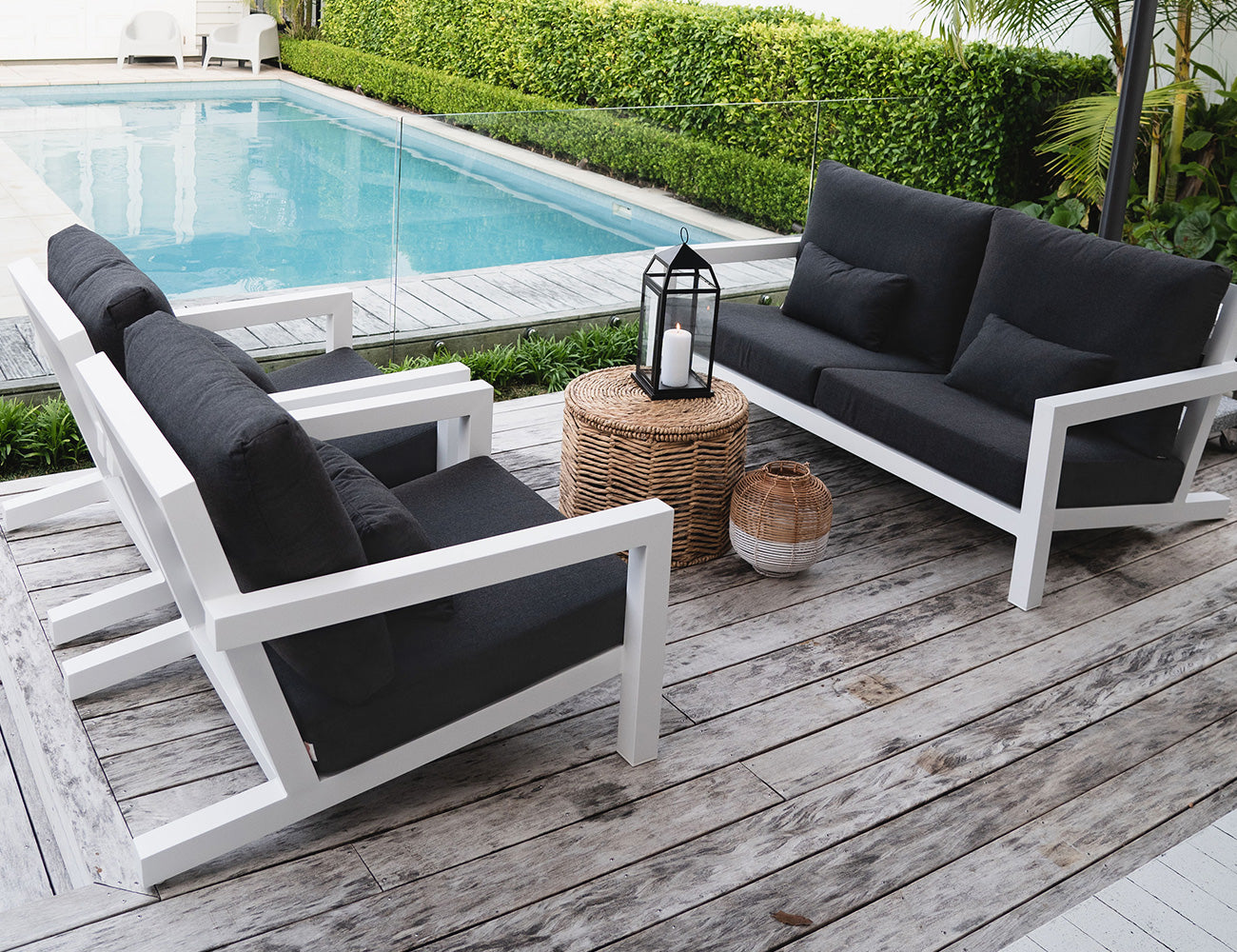 Viana 2.0 Aluminium Outdoor Armchair Colour: White
