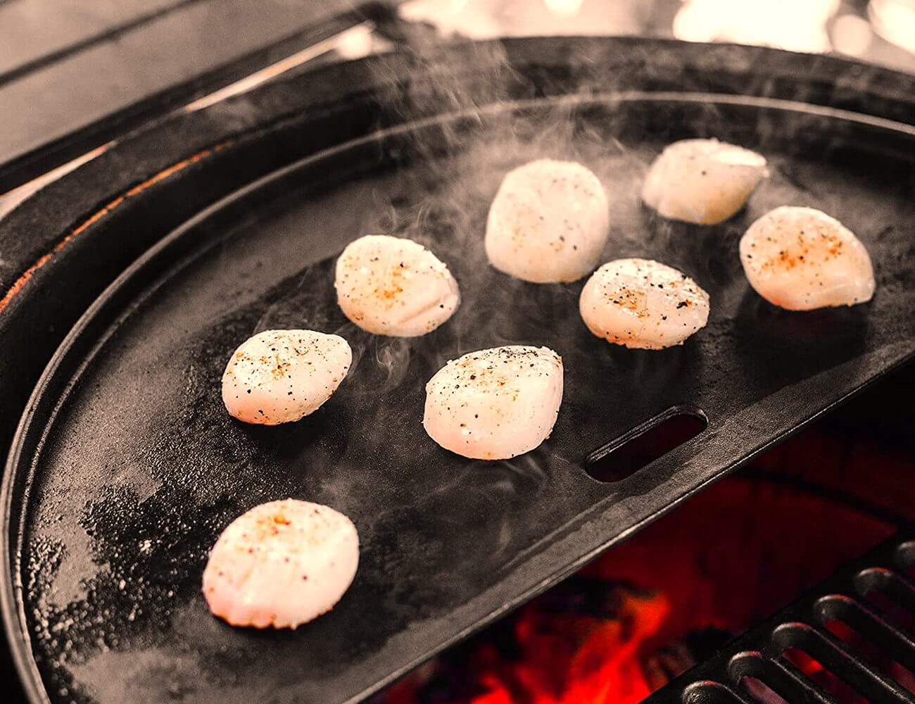 Half Moon Cast Iron Reversible Griddle For 21-Inch Kamado