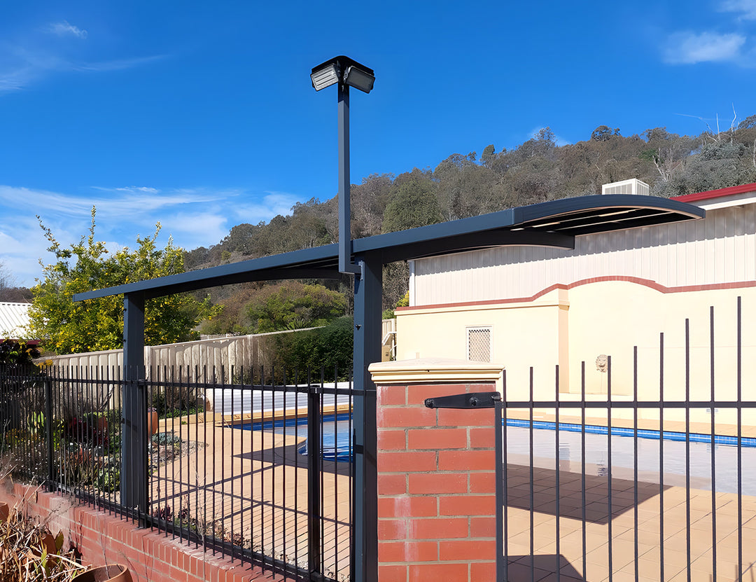 Cantilever Patio Cover 550x 280 x 316cm